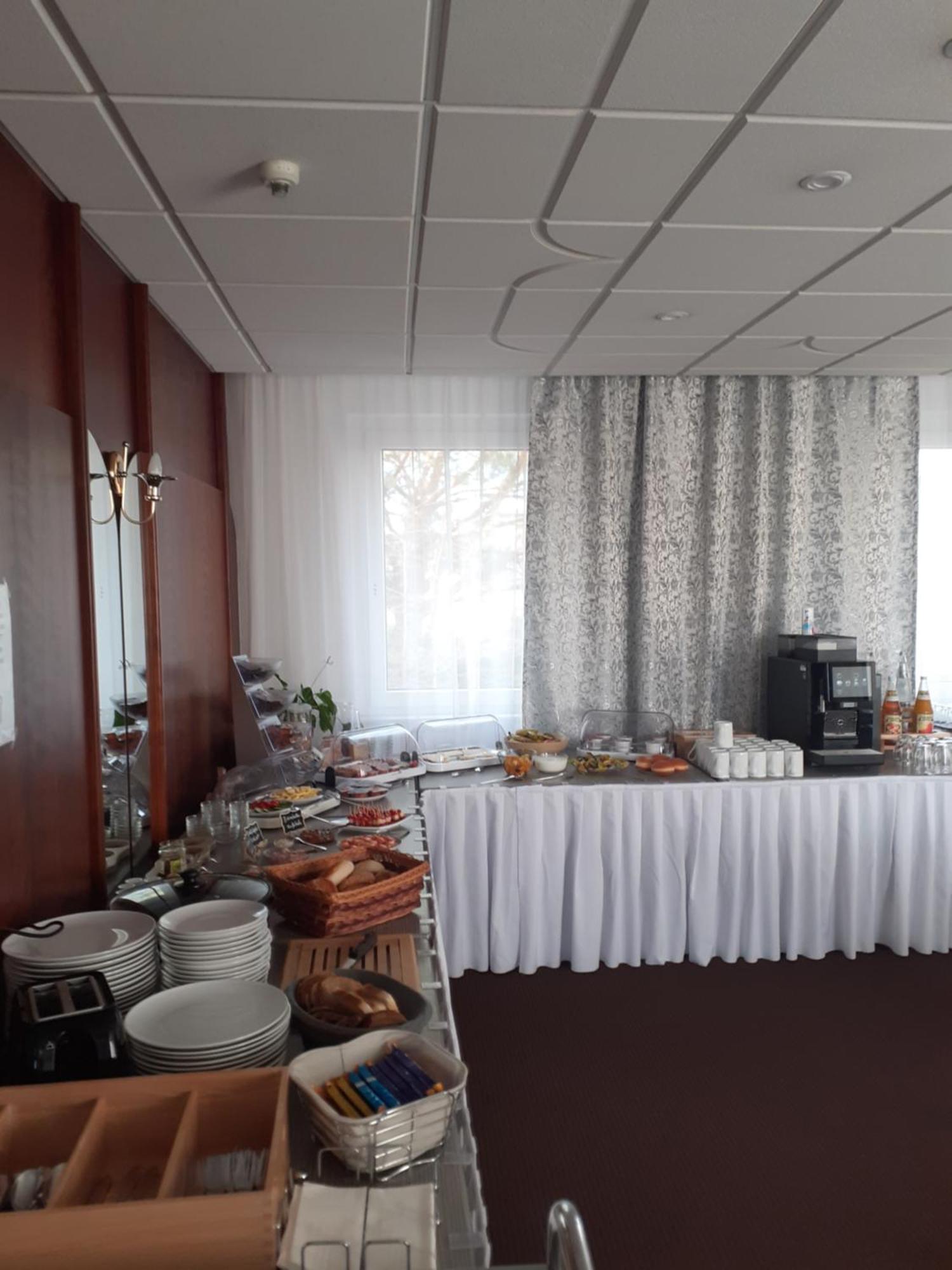 Lauchhammer Hotel Zum Mueckenberger Hof מראה חיצוני תמונה