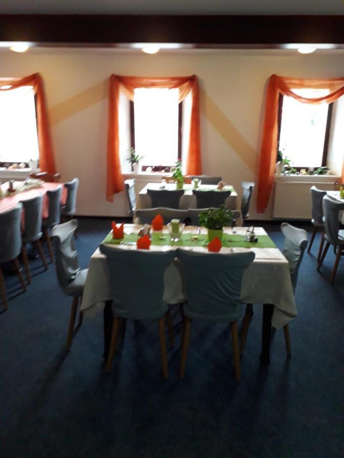 Lauchhammer Hotel Zum Mueckenberger Hof מראה חיצוני תמונה