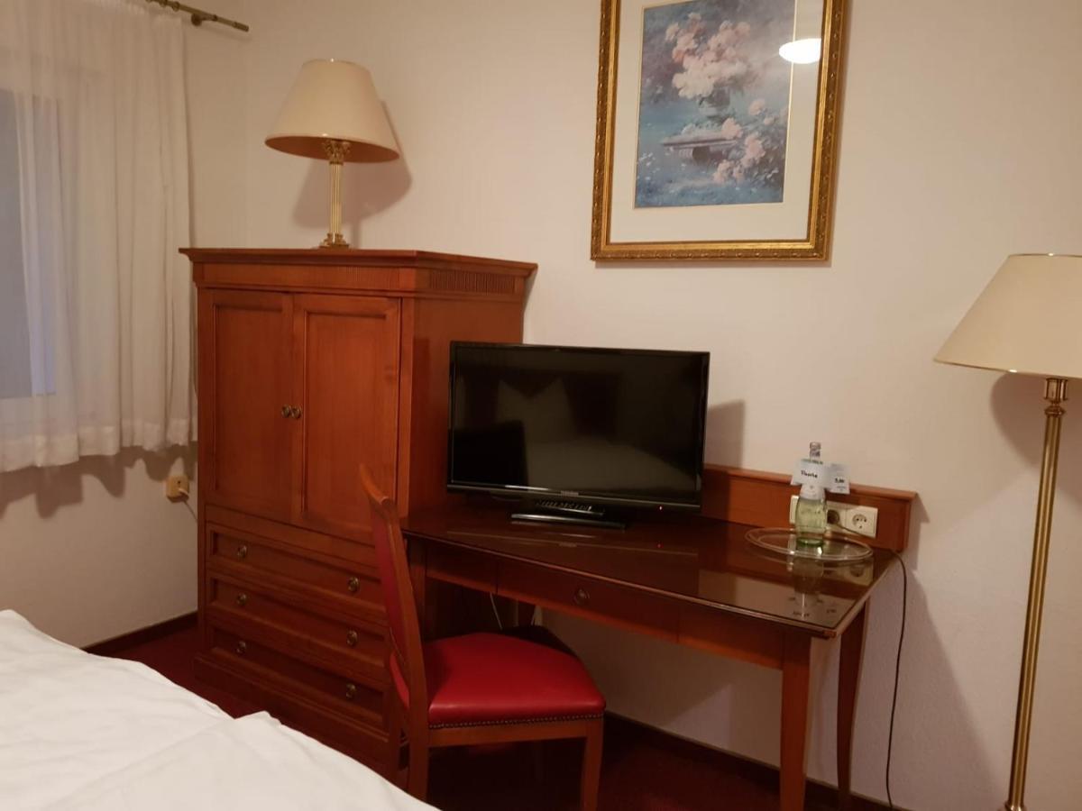 Lauchhammer Hotel Zum Mueckenberger Hof מראה חיצוני תמונה