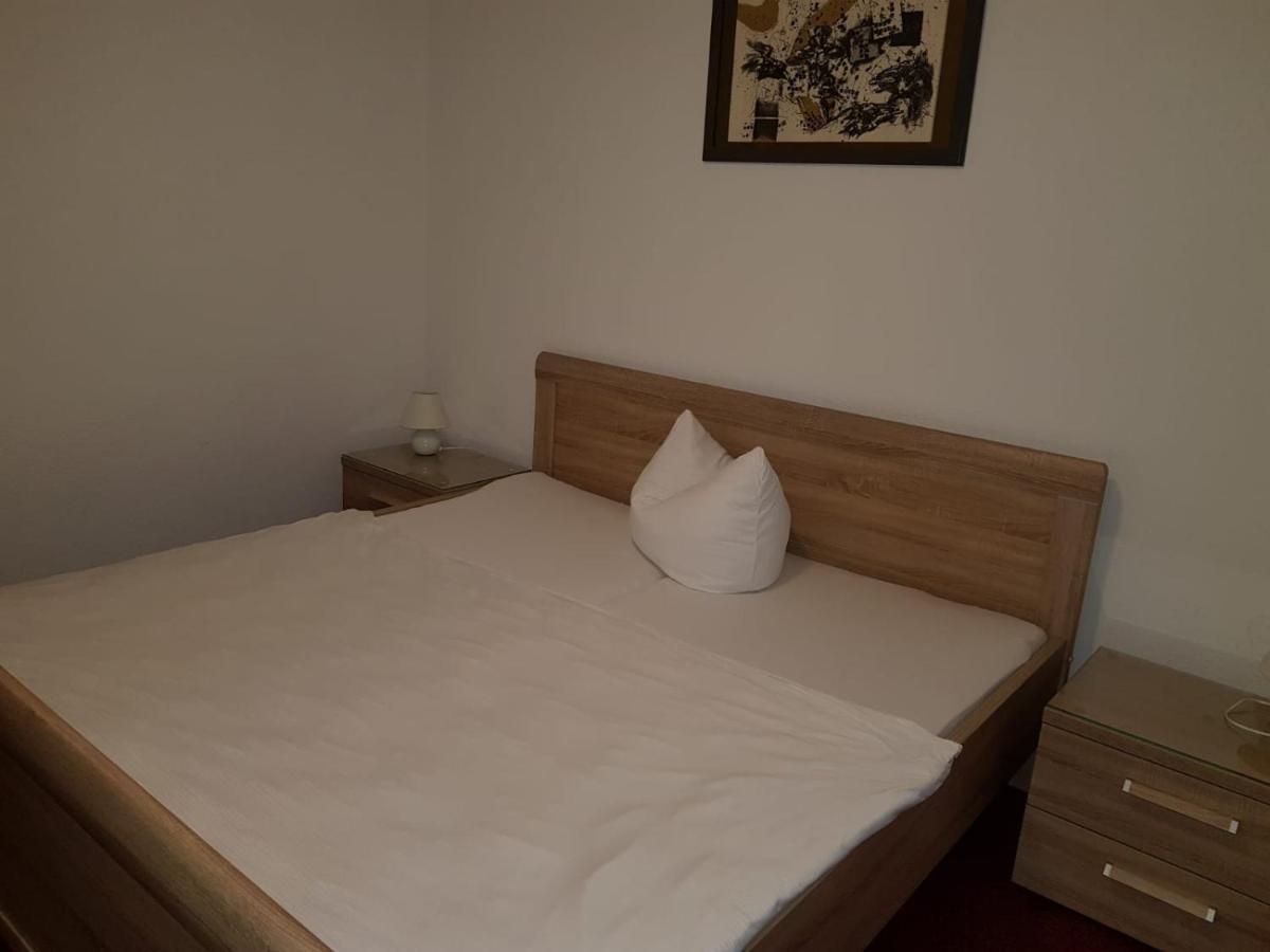 Lauchhammer Hotel Zum Mueckenberger Hof מראה חיצוני תמונה